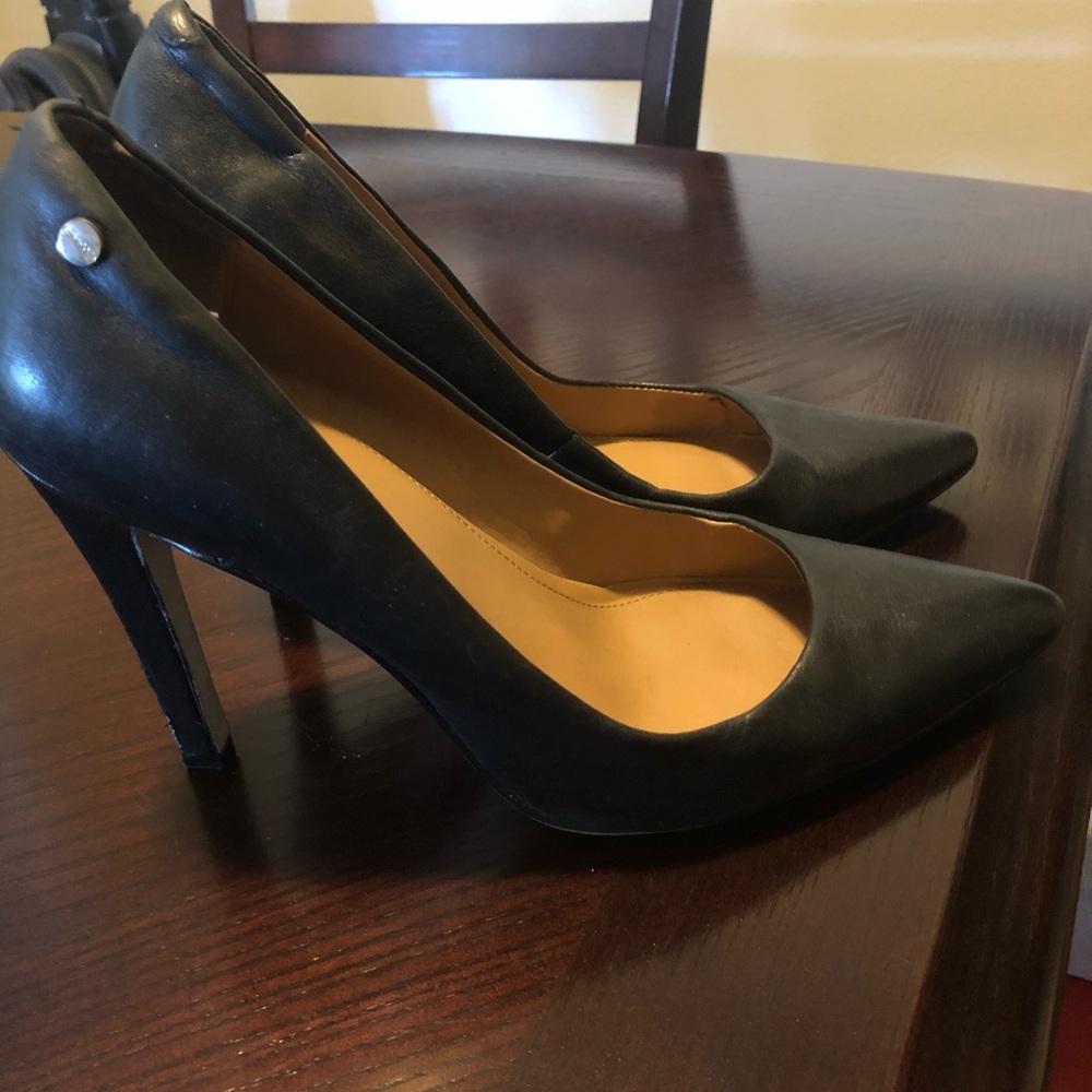 Calvin Klein Pump